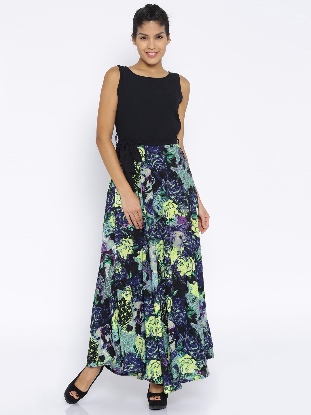 

Tokyo Talkies Black & Green Floral Print Polyester Maxi Dress