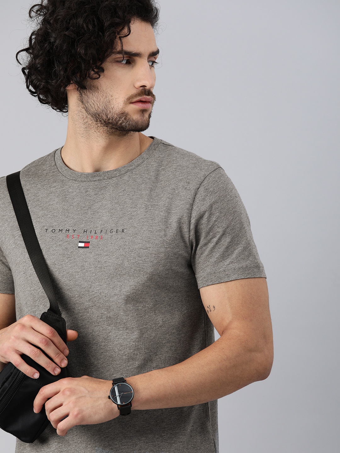 

Tommy Hilfiger Men Grey Melange Printed Round Neck T-shirt