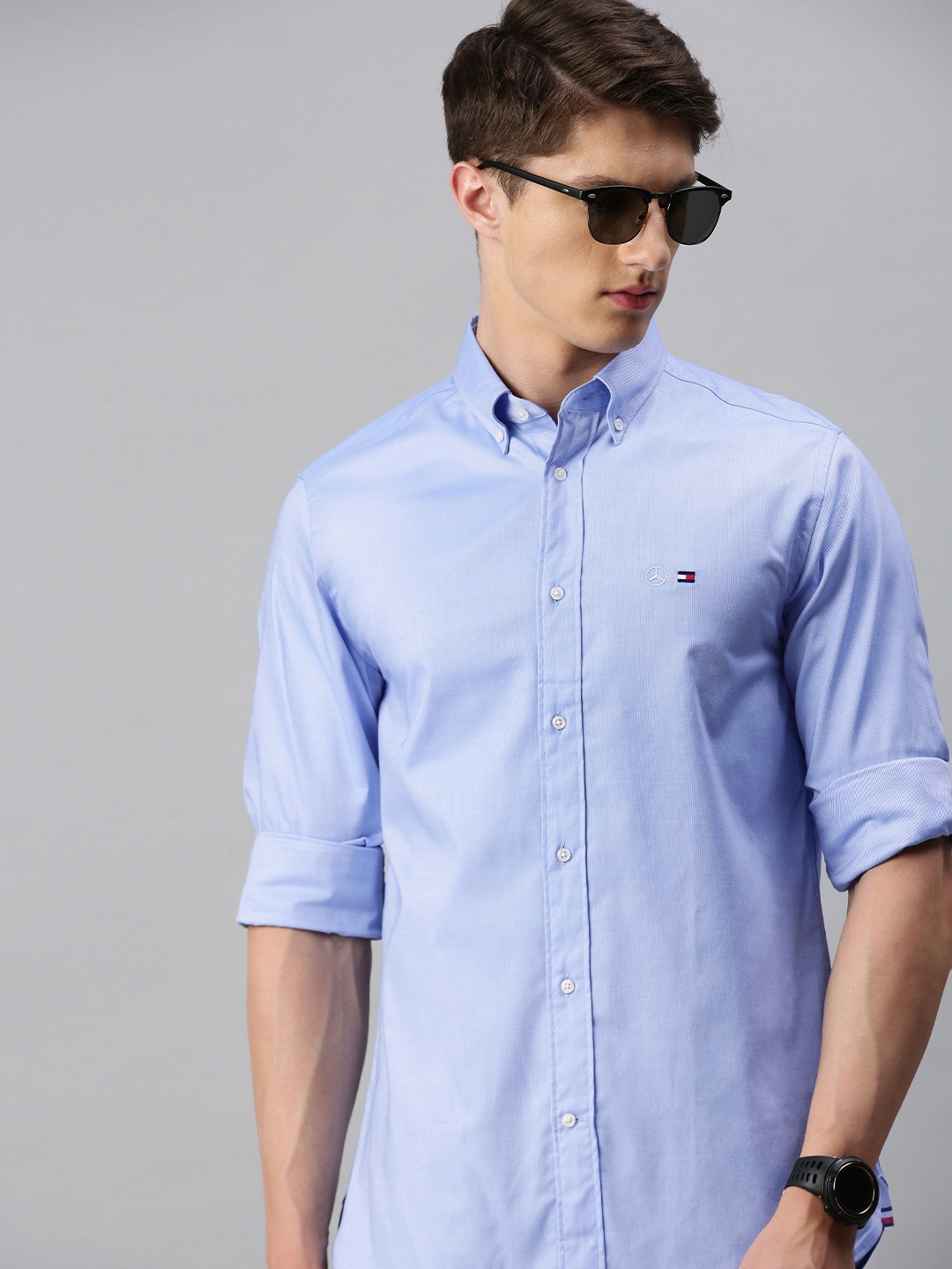 

Tommy Hilfiger Men Blue & White Regular Fit Self Design Casual Shirt