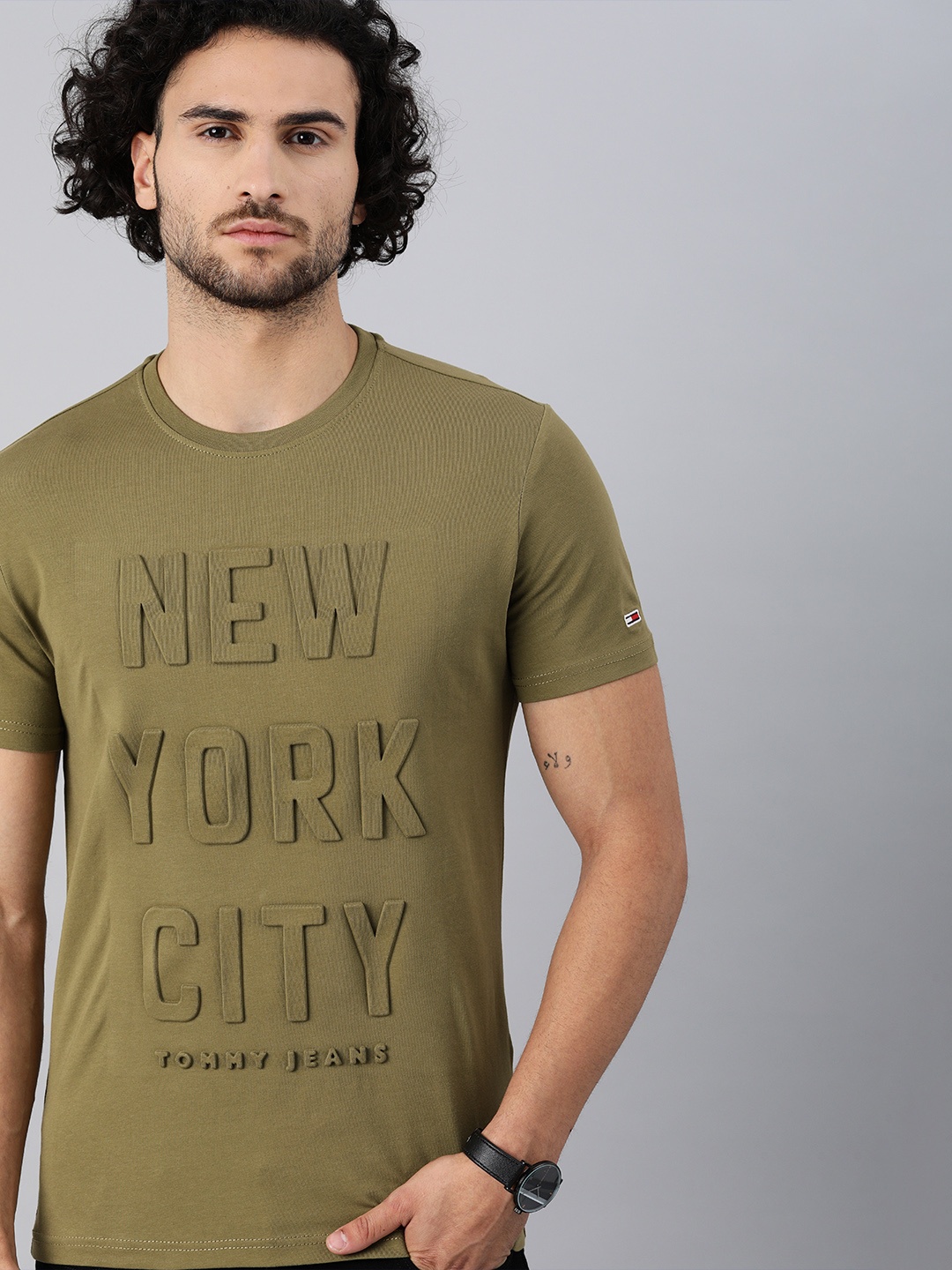 

Tommy Hilfiger Men Olive Green Printed Round Neck T-shirt