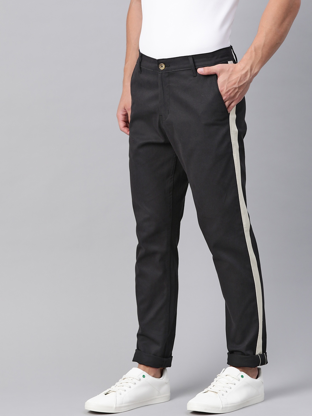 

Hubberholme Men Black Slim Fit Solid Chinos