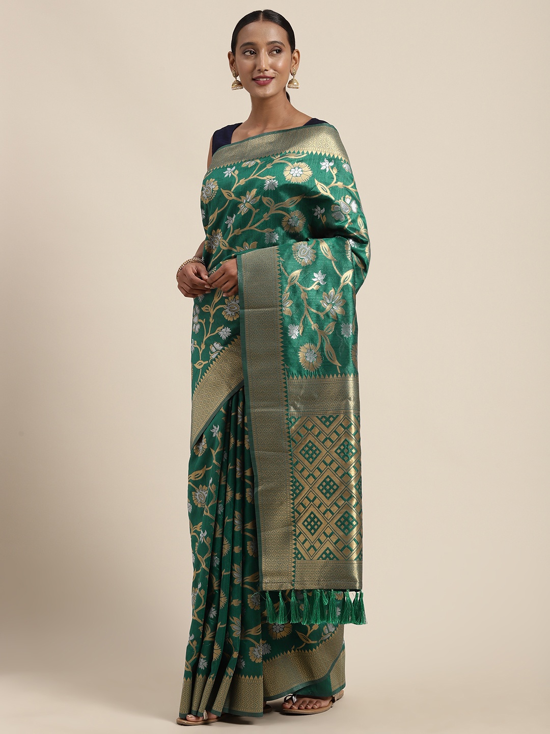 

VASTRANAND Green & Gold-Toned Silk Blend Woven Design Banarasi Saree