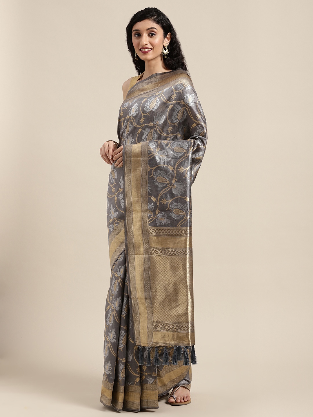 

VASTRANAND Grey & Golden Silk Blend Woven Design Banarasi Saree