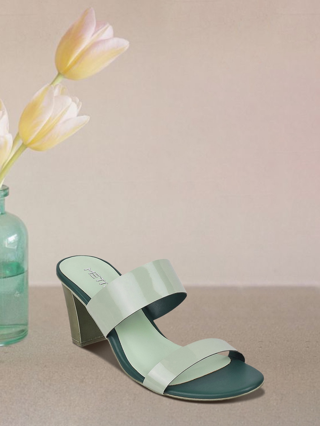 

Metro Women Green Colourblocked Sandals