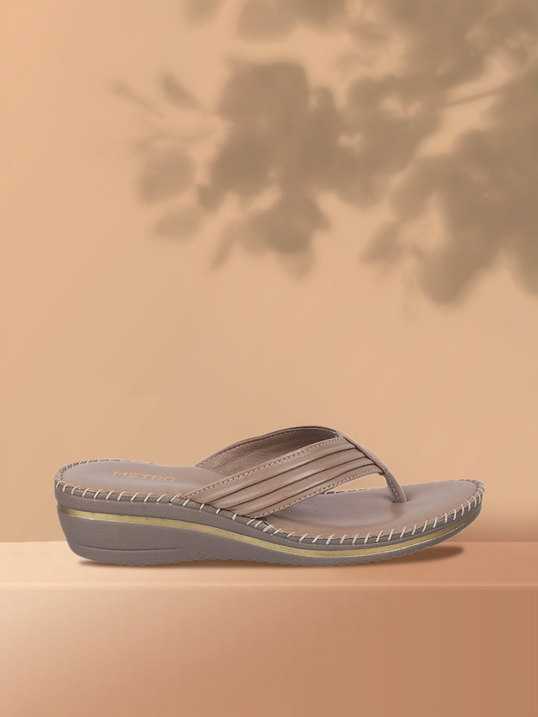 

Metro Women Beige Solid Sandals