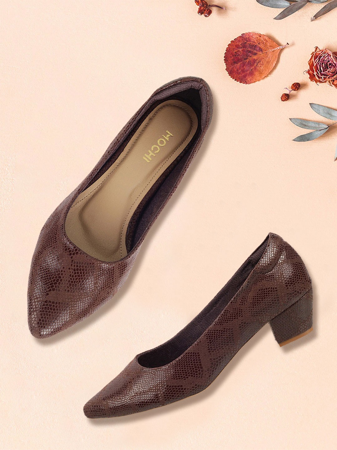 

Mochi Women Brown Textured Pumps