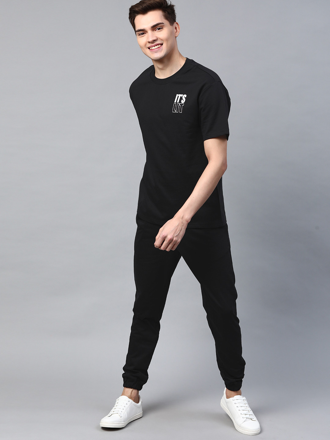 

M&H Easy Men Black Solid Pure Cotton T-shirt with Trousers