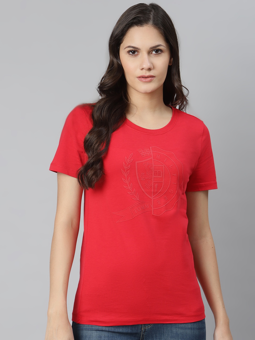 

Tommy Hilfiger Women Red Embossed Print Pure Cotton Slim Fit Round Neck Pure Cotton T-shirt