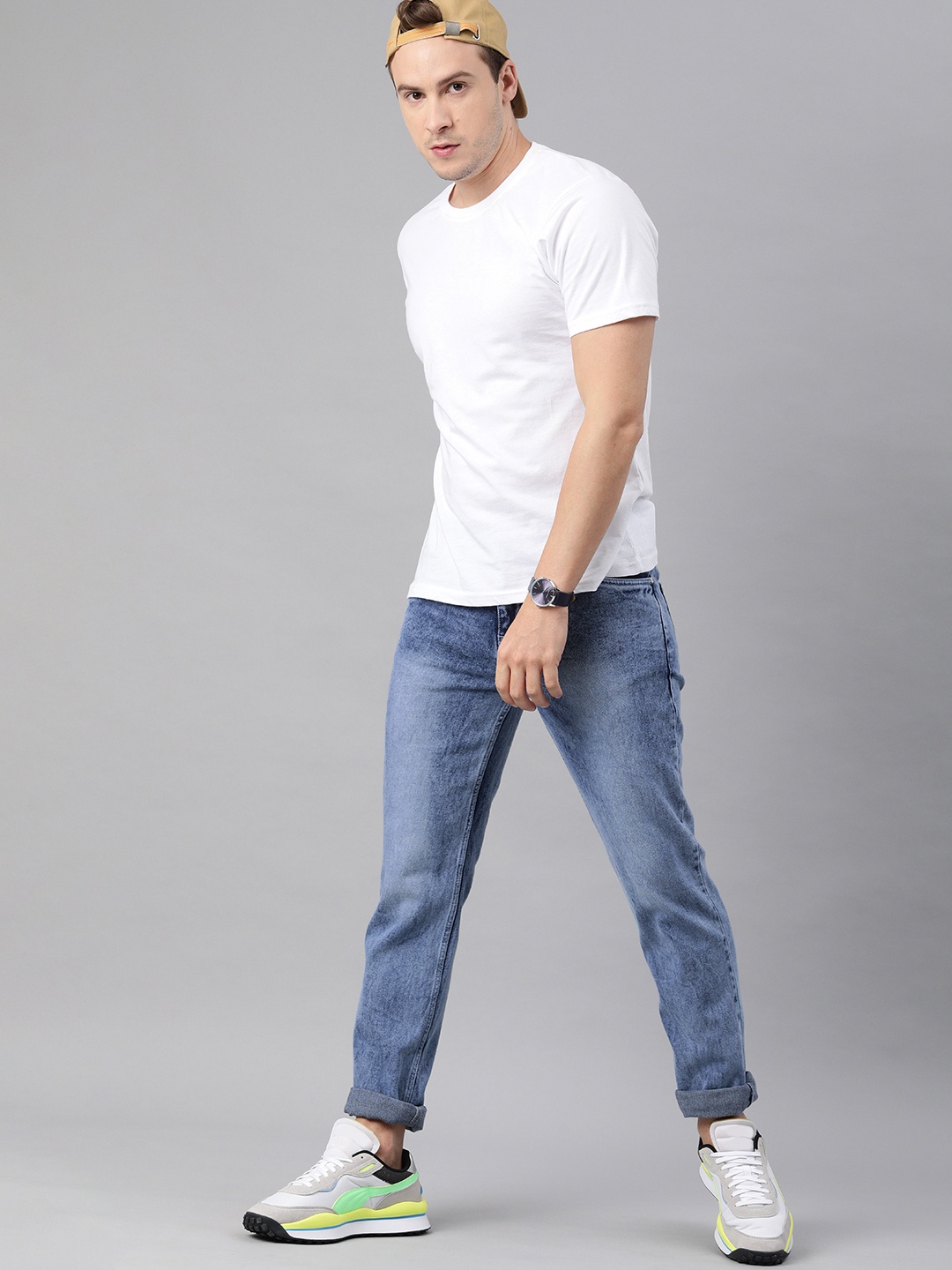 

Harvard Men Blue Slim Fit Heavy Fade Stretchable Jeans