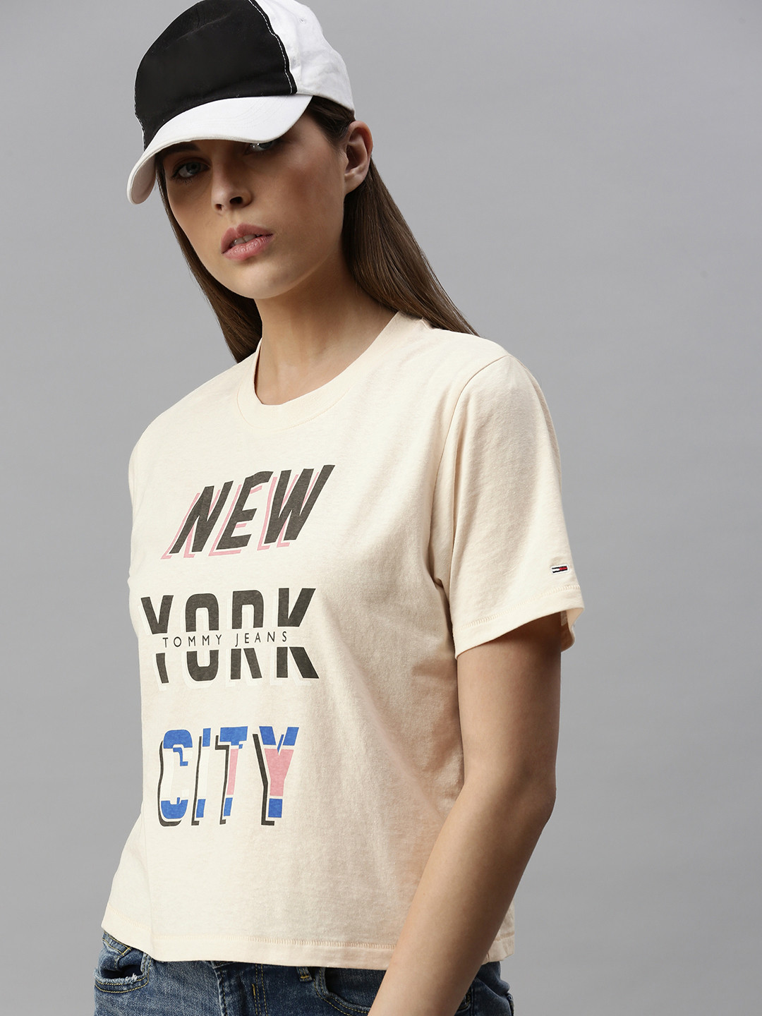 

Tommy Hilfiger Women Off-White Printed Round Neck T-shirt