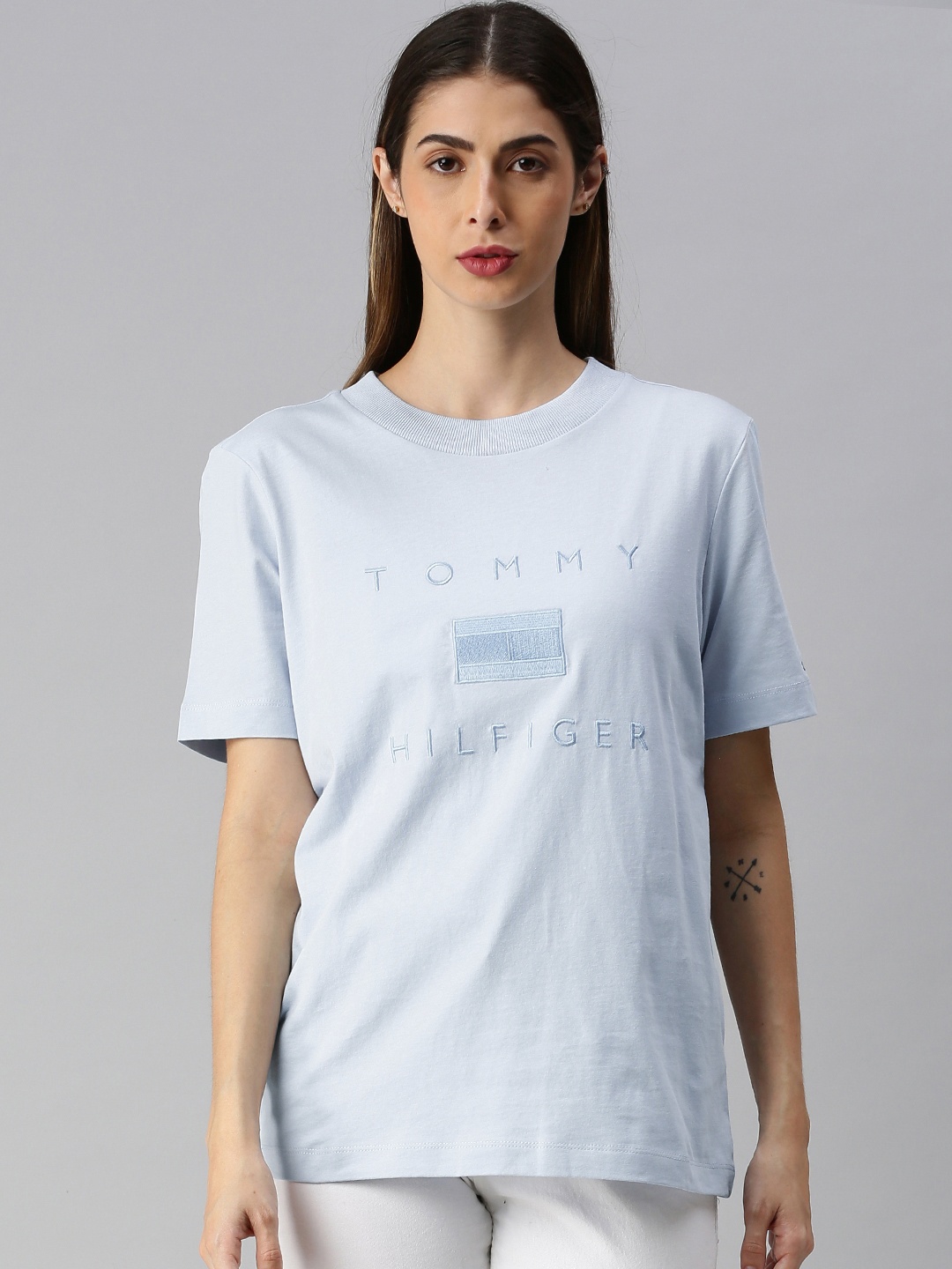 

Tommy Hilfiger Women Blue Self Design Round Neck Pure Cotton T-shirt