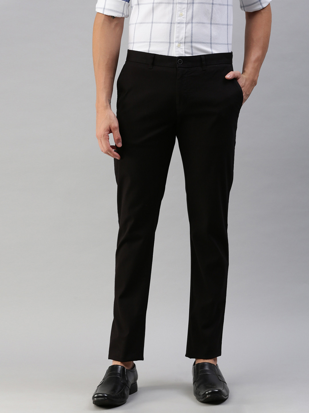 

Blackberrys Men Black Slim Fit Solid Regular Trousers