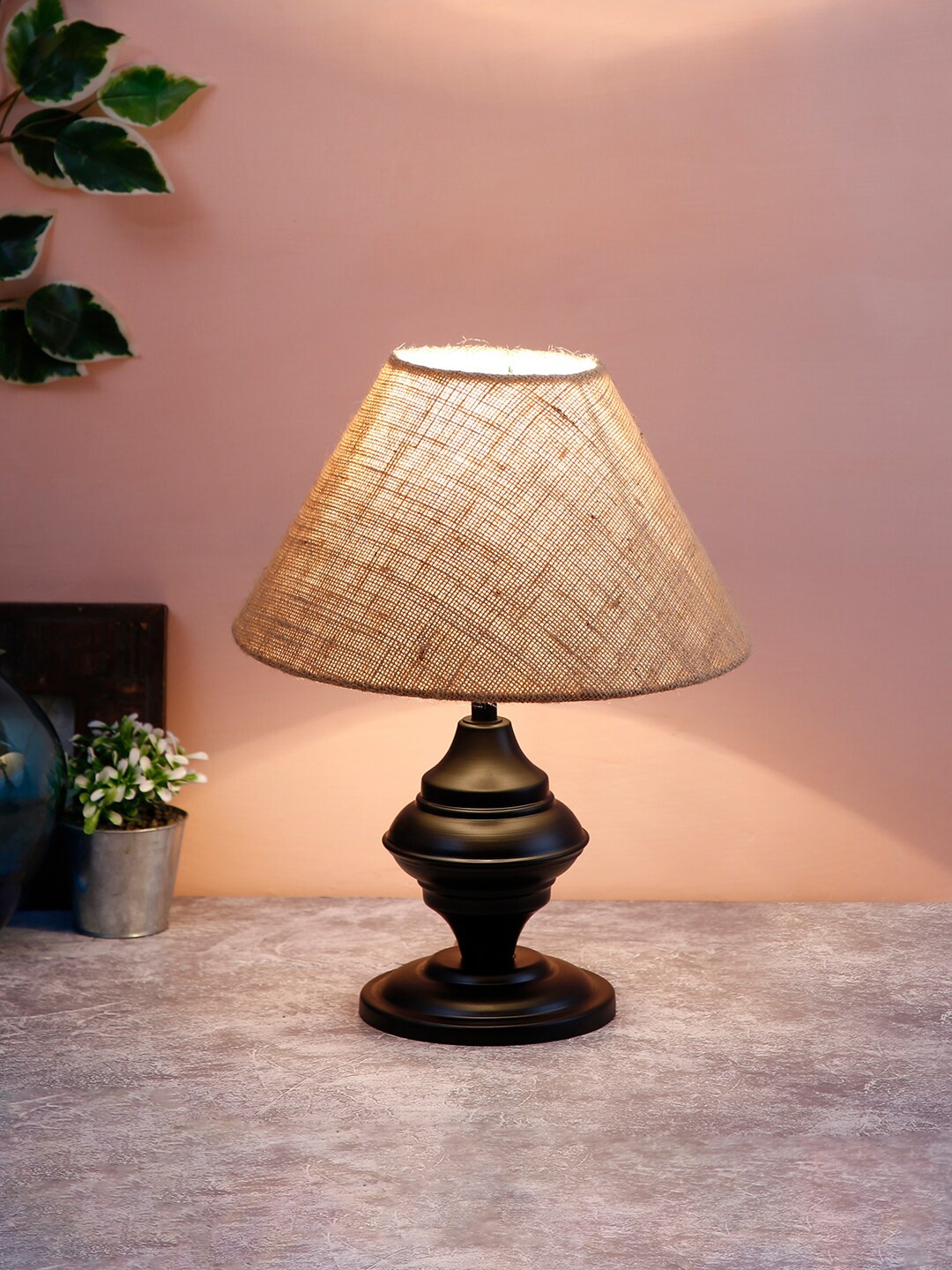 

Devansh Beige & Black Solid Traditional Frustum Table Lamp