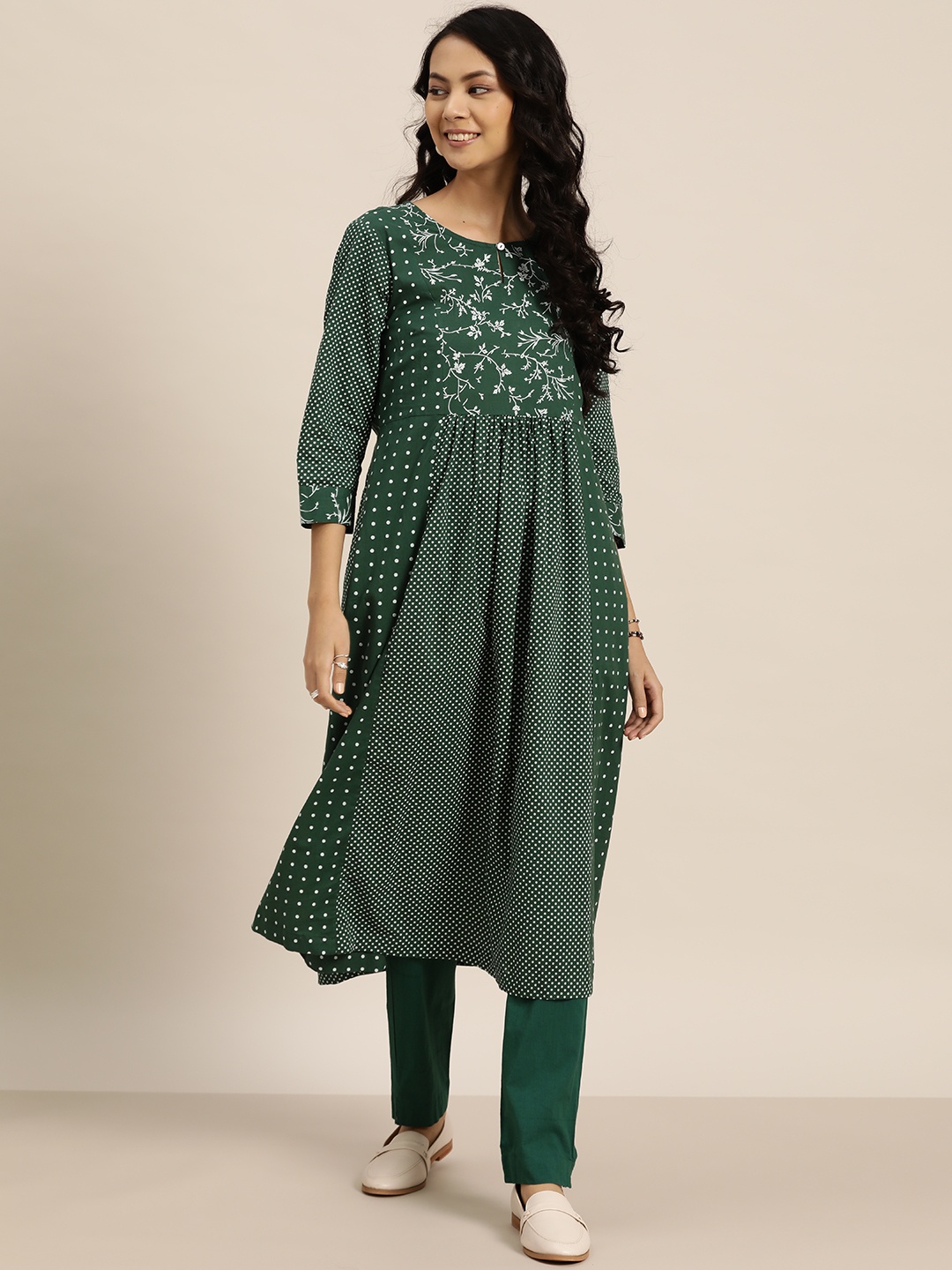 

Sangria Women Green & White Ethnic Motifs Printed Keyhole Neck A-Line Kurta