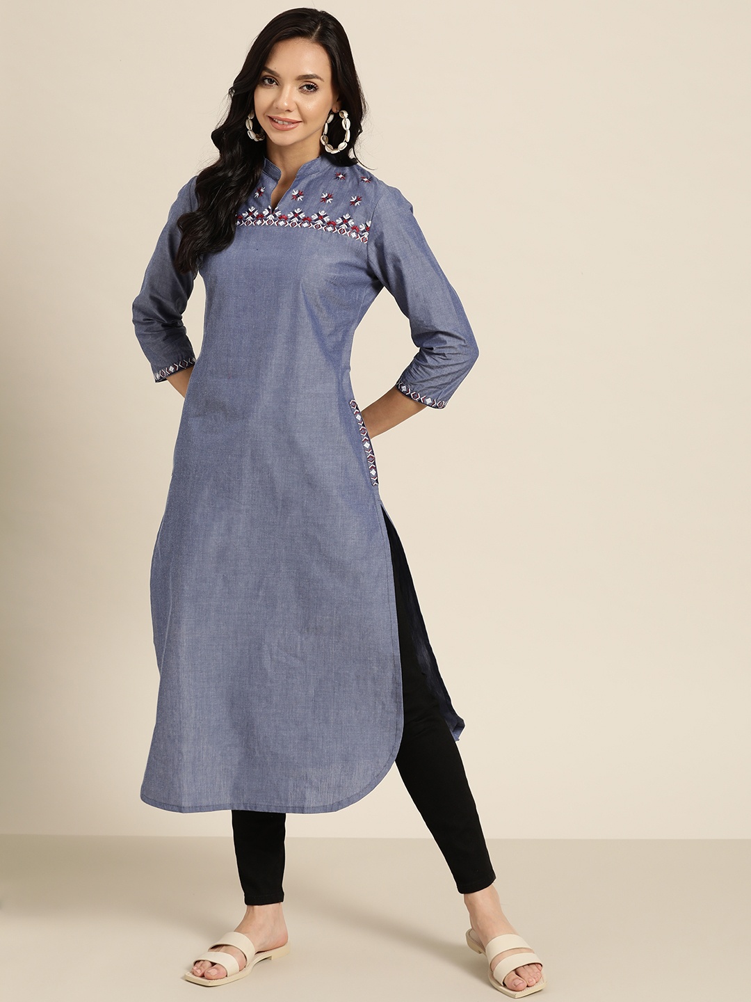 

Sangria Women Navy Blue Pure Cotton Chambray Thread Work Kurta