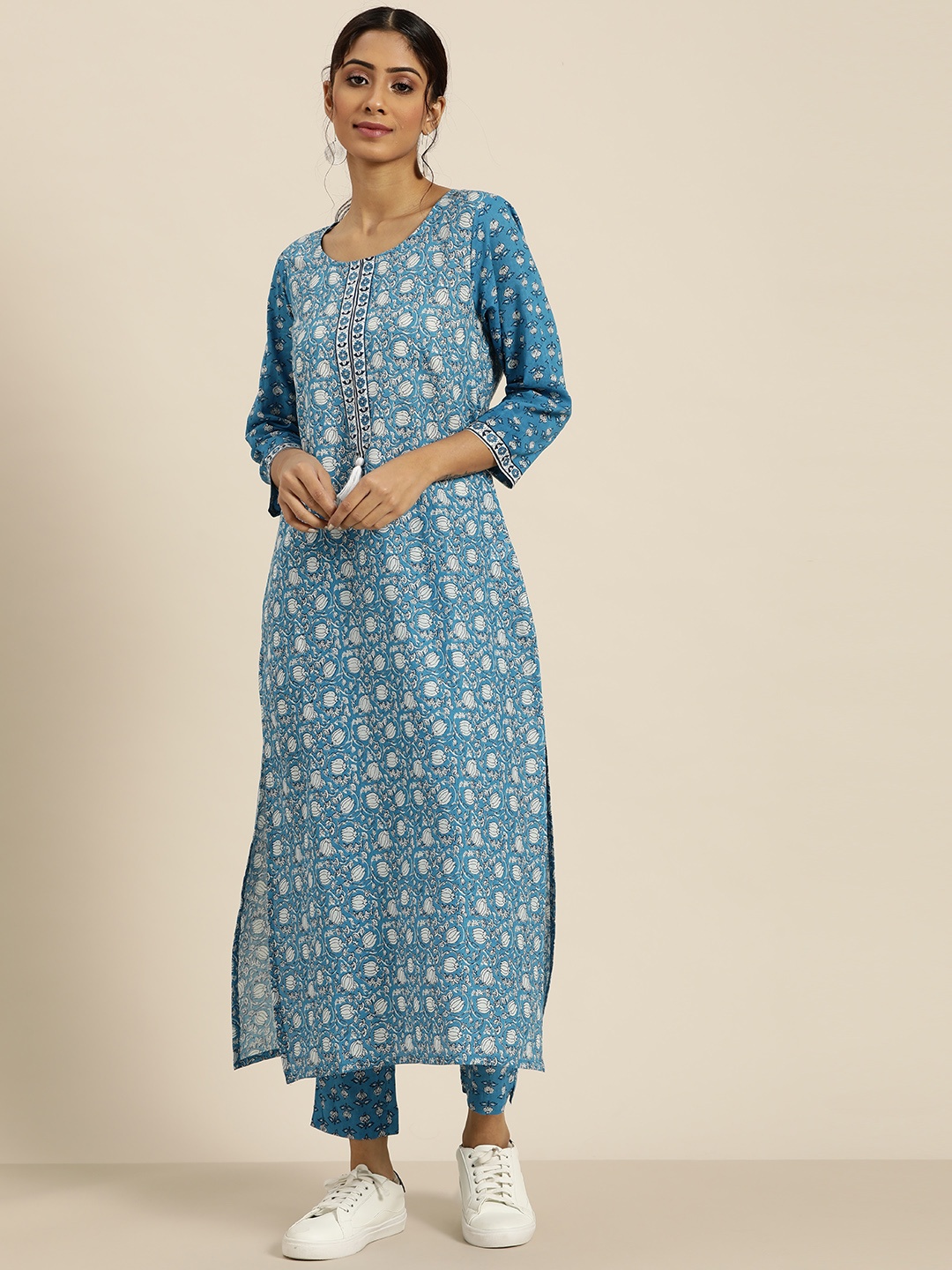 

Sangria Women Blue & White Ethnic Motifs Printed Pure Cotton Kurta with Trousers