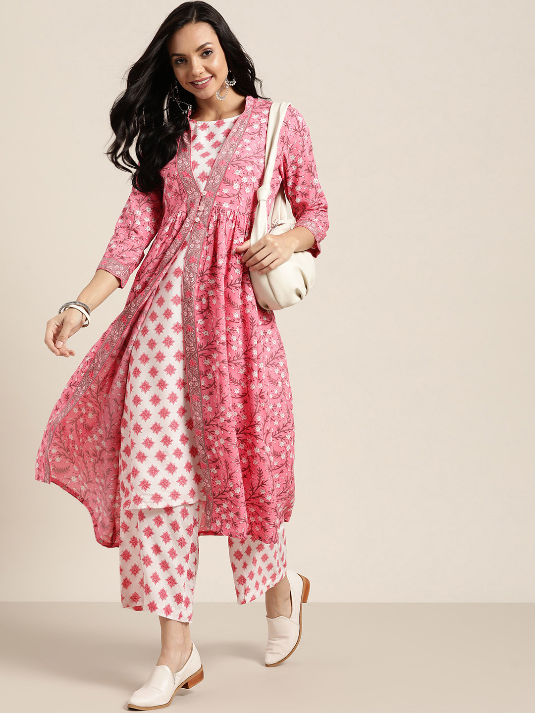 

Sangria Women Pink Ethnic Motifs Printed Layered Kurta & Palazzos with Ethnic Jacket