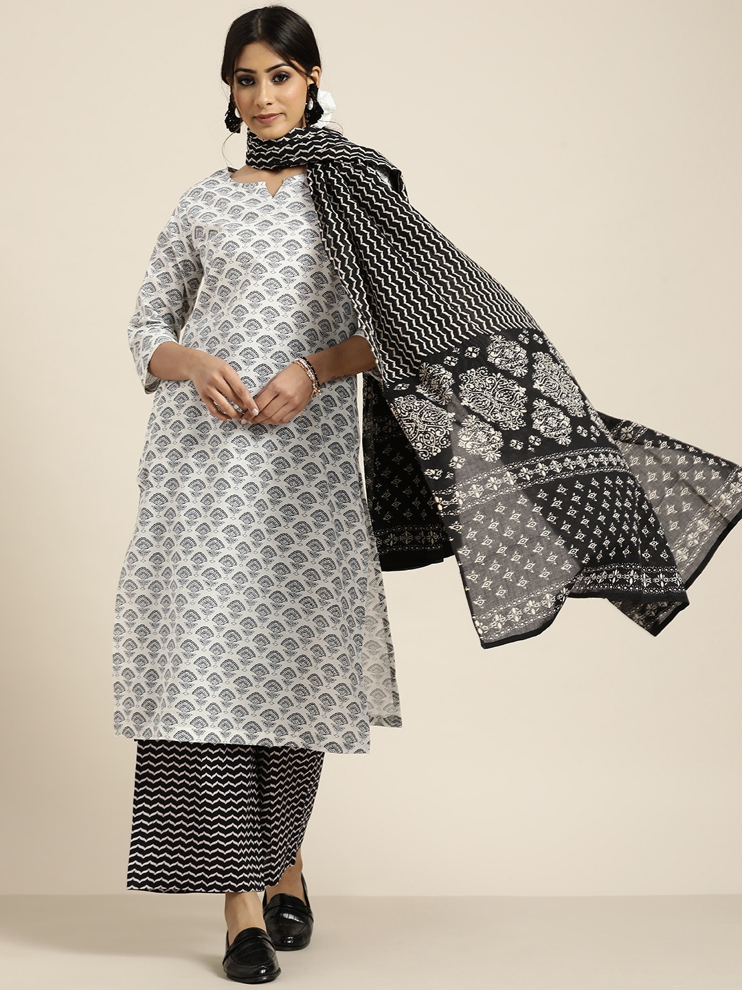 

Sangria Women White Ethnic Motifs Printed Pure Cotton Kurta with Palazzos & With Dupatta