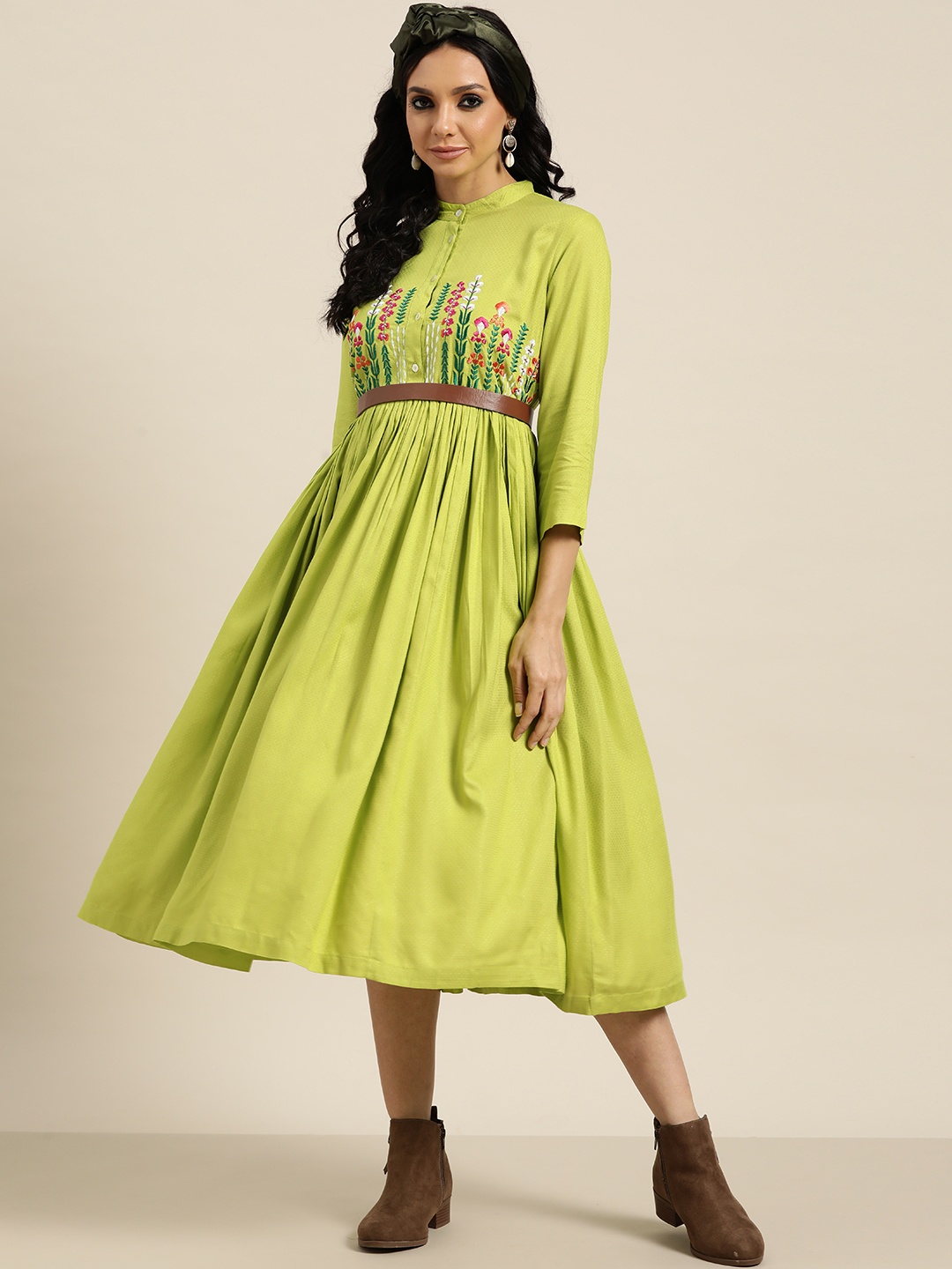 

Sangria Ethnic Motifs Embroidered A-Line Midi Dress, Lime green