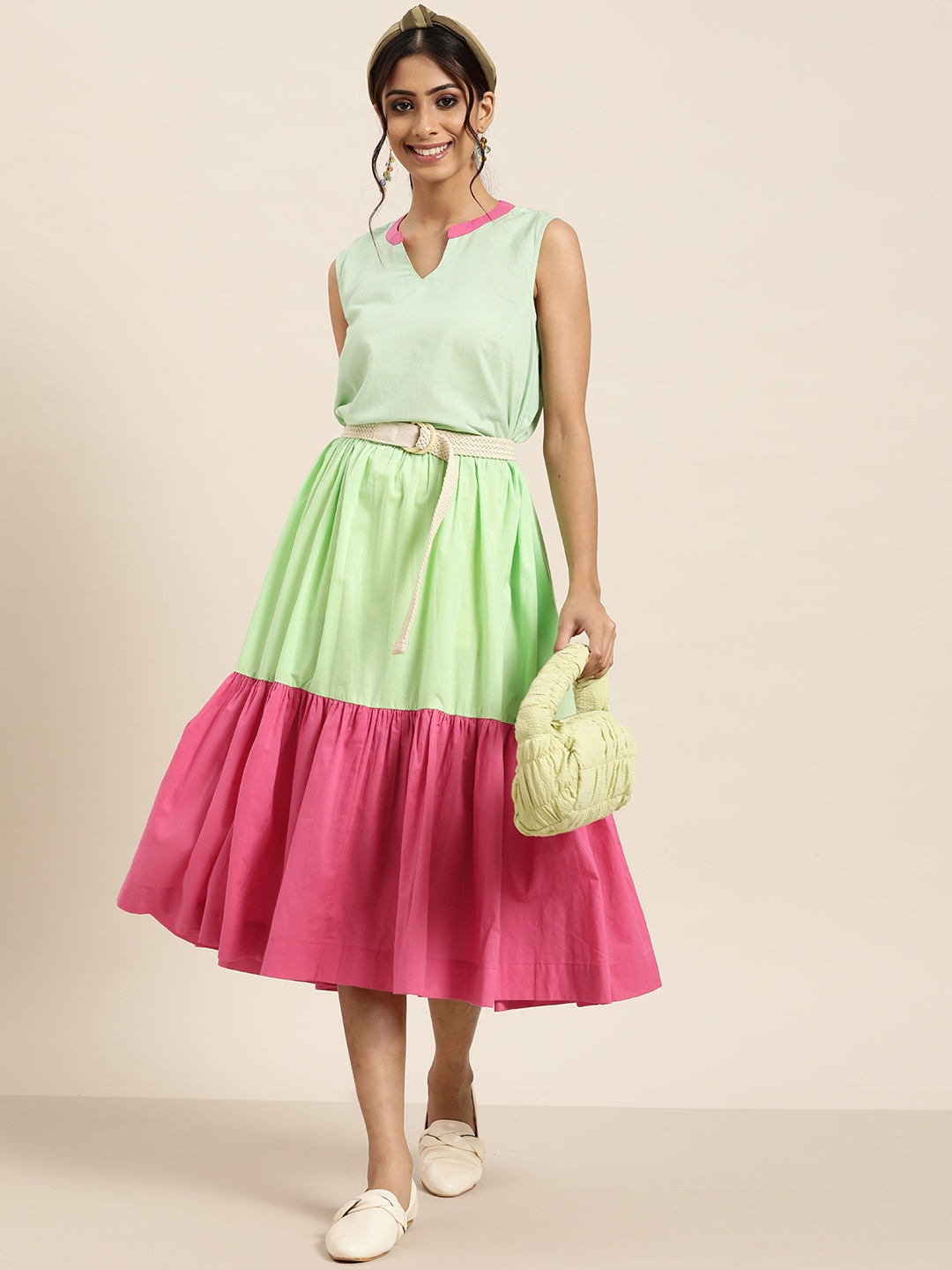 

Sangria Women Green & Pink Colourblocked Pure Cotton Tiered A-Line Midi Dress