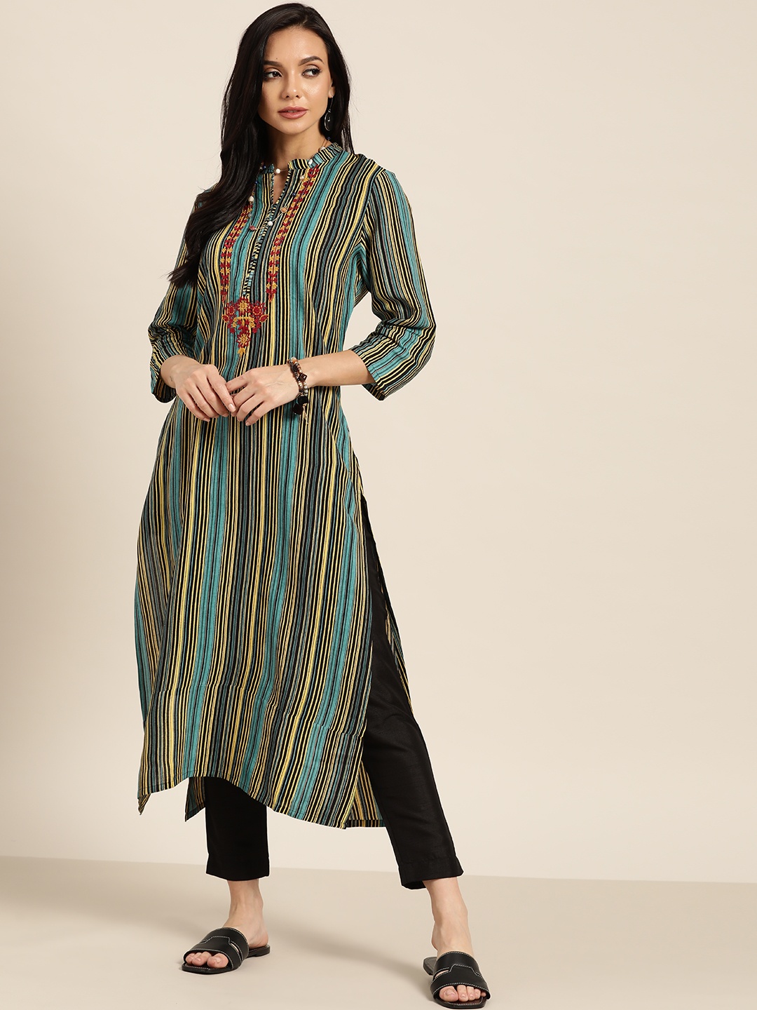 

Sangria Women Black & Green Striped Straight Kurta