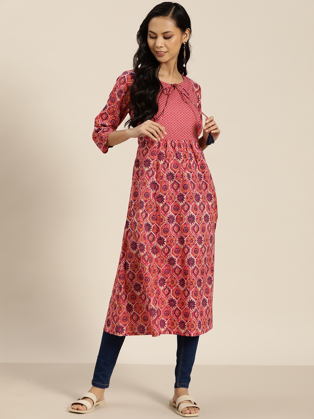 

Sangria Women Pink & Navy Blue Ethnic Motifs Printed Pure Cotton Kurta