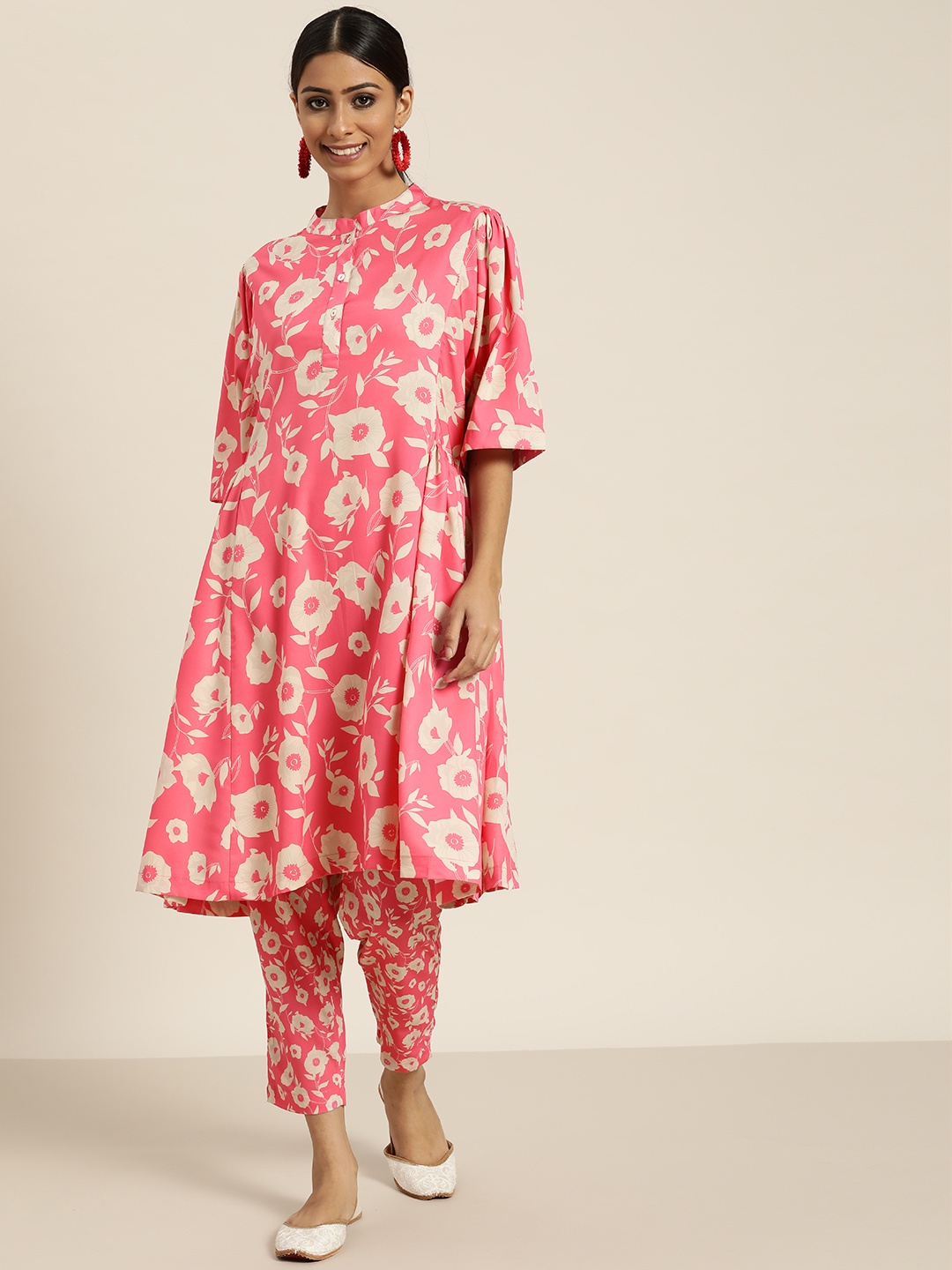 

Sangria Women Pink & Cream-Coloured Floral Print Kurta & Trousers