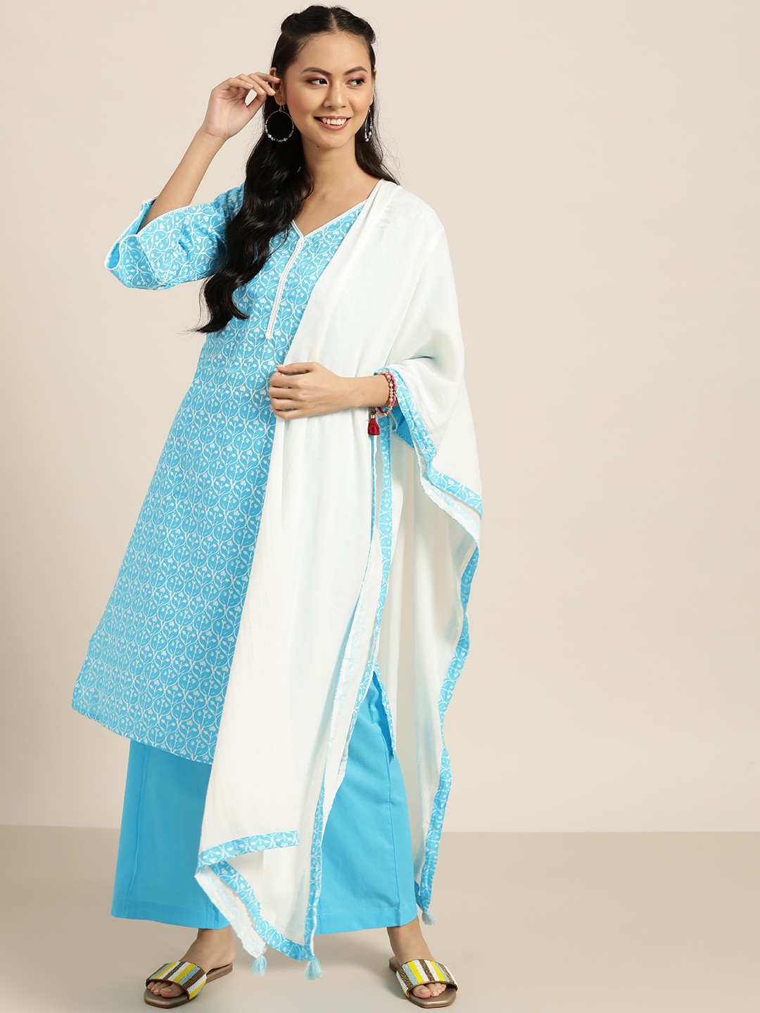 

Sangria Women Blue & White Printed Pure Cotton Kurta with Palazzos & Dupatta