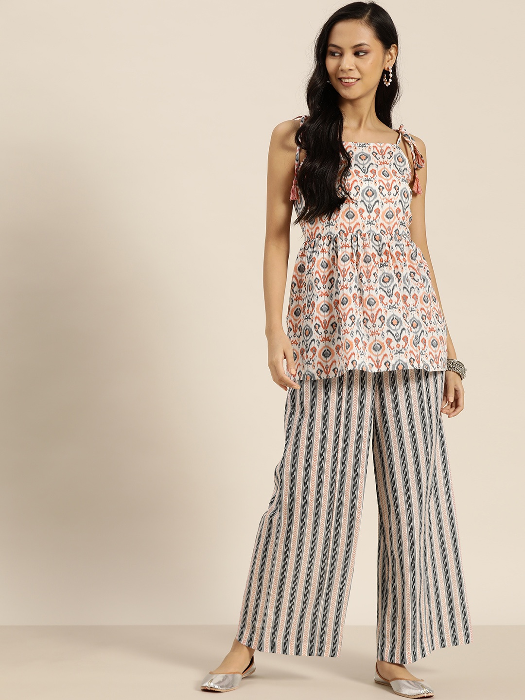 

Sangria Women White Ethnic Motifs Printed Regular Pure Cotton Kurti with Palazzos