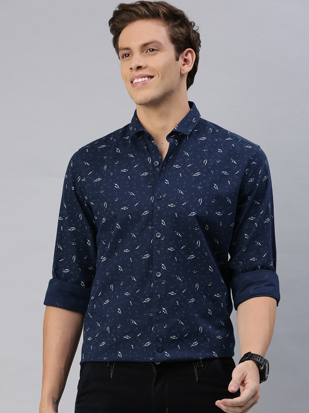

Mast & Harbour Men Navy Blue & White Regular Fit Printed Casual Shirt
