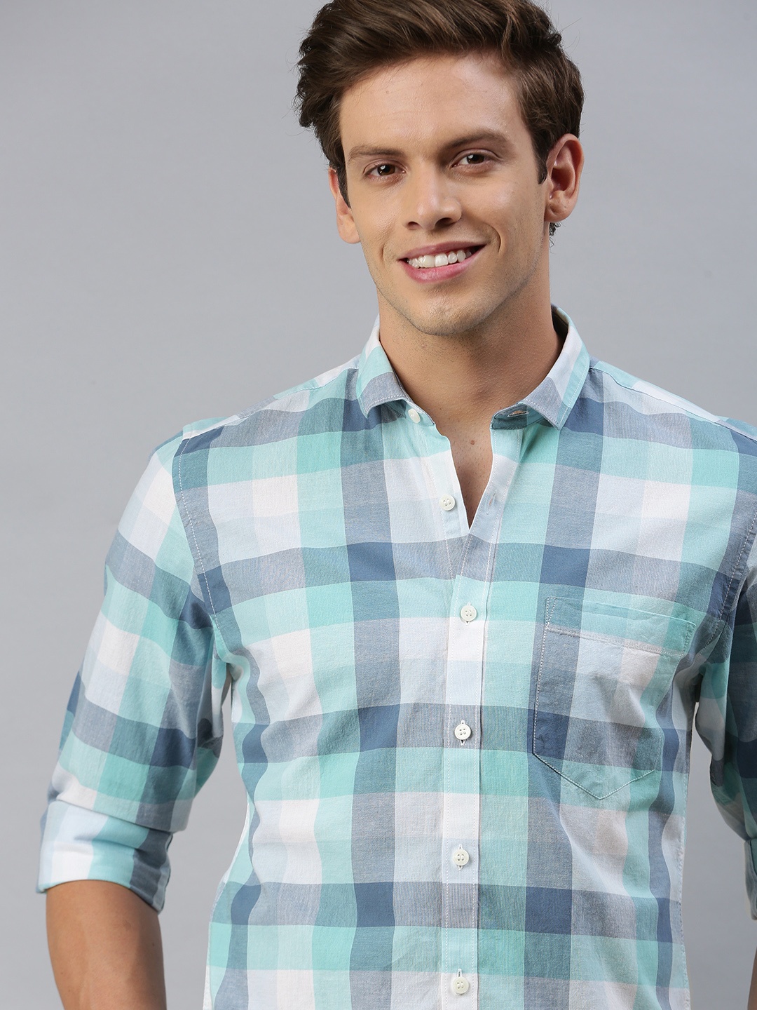 

Mast & Harbour Men Blue & White Regular Fit Checked Casual Shirt