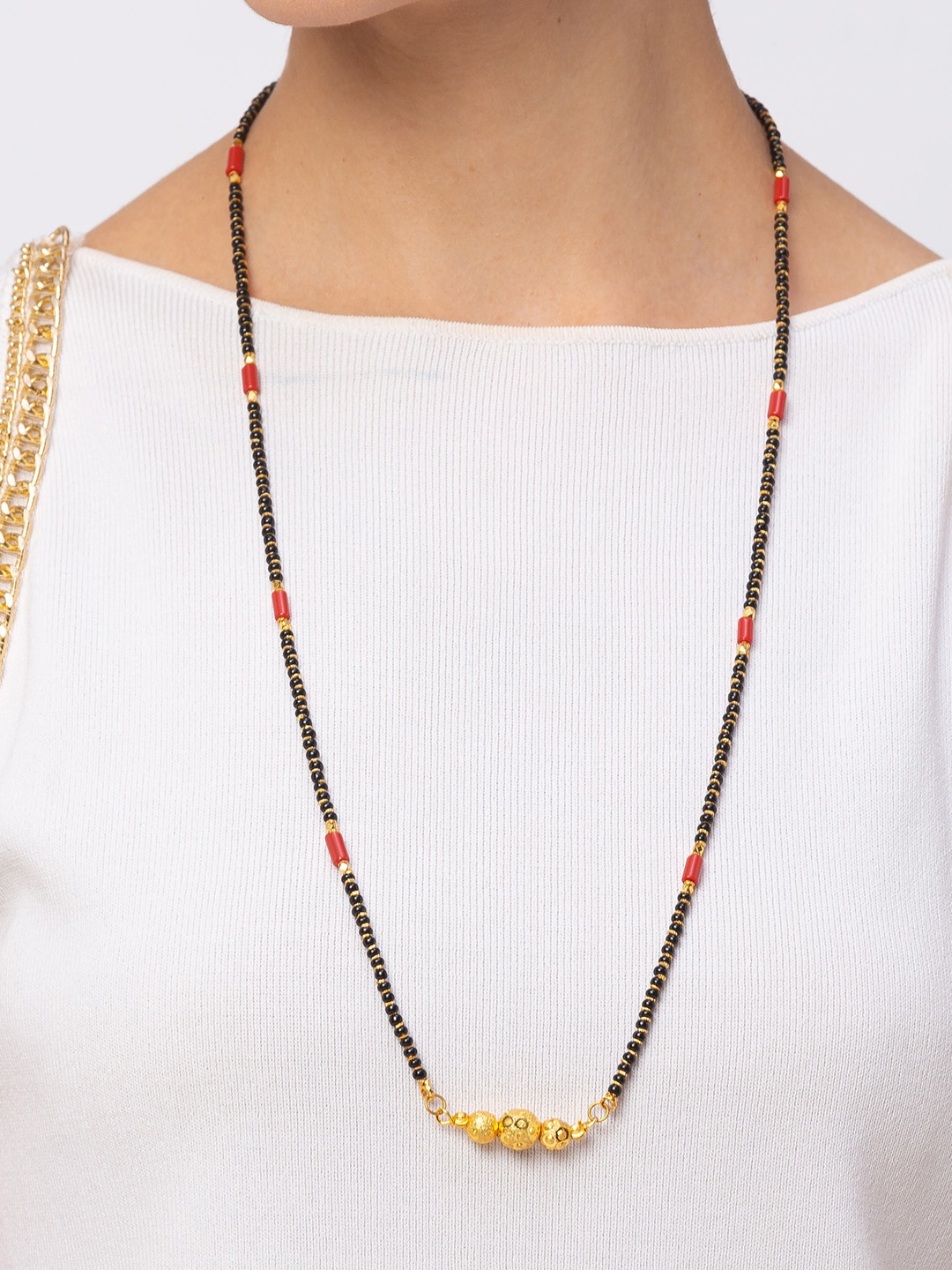 

Digital Dress Room Gold-Plated Black & Red Beaded Mangalsutra