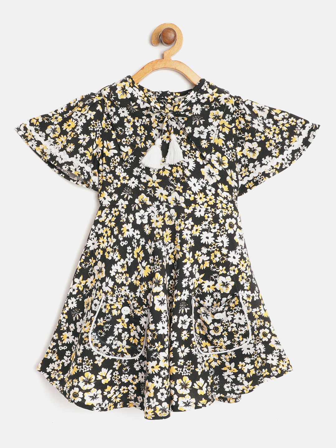 

Bella Moda Girls Black & White Floral Print A-Line Dress with Tasselled & Pocket Detail