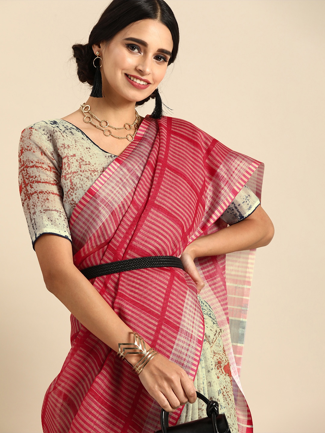 

Sangria Beige & Red Pure Linen Dyed Saree