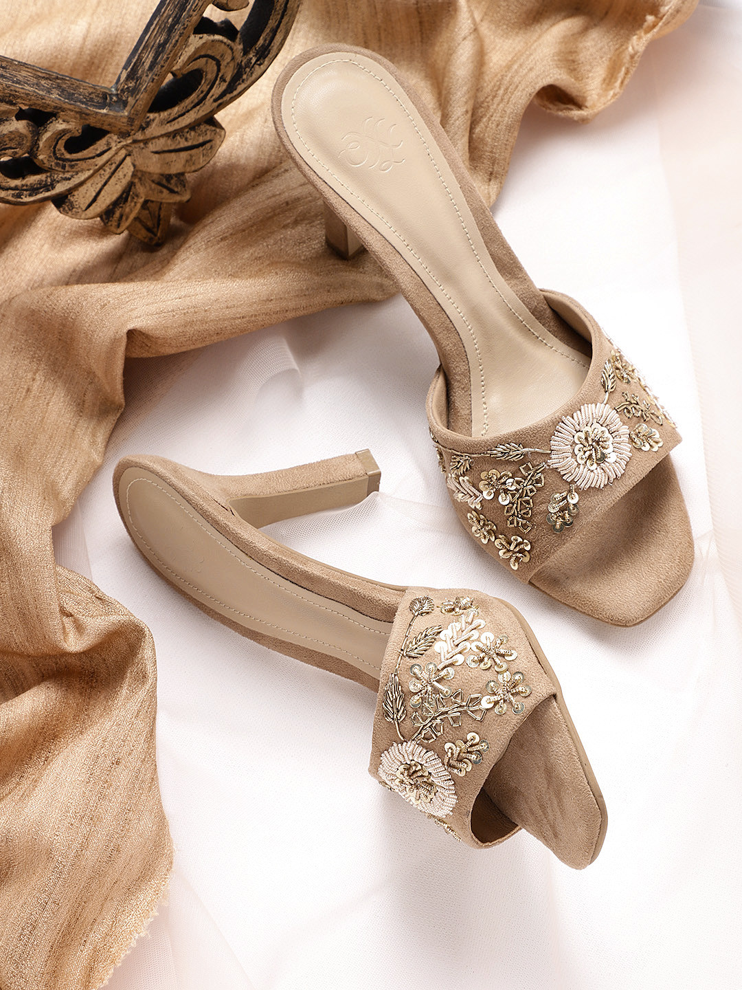 

House of Pataudi Women Beige & Gold-Toned Handcrafted Ethnic Embellished Block Heels