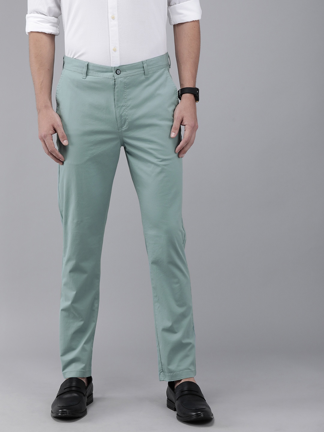 

Blackberrys Men Blue Arise Fit Solid Chinos