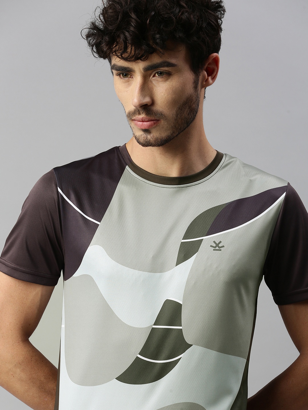 

WROGN ACTIVE Men Grey Printed Slim Fit T-shirt