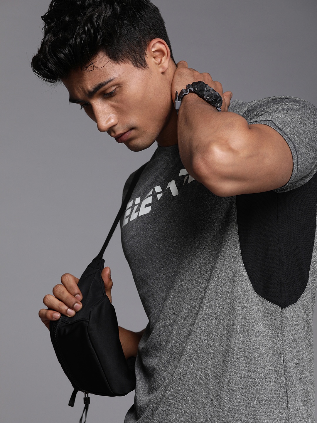 

WROGN ACTIVE Men Grey Typography Printed Slim Fit T-shirt