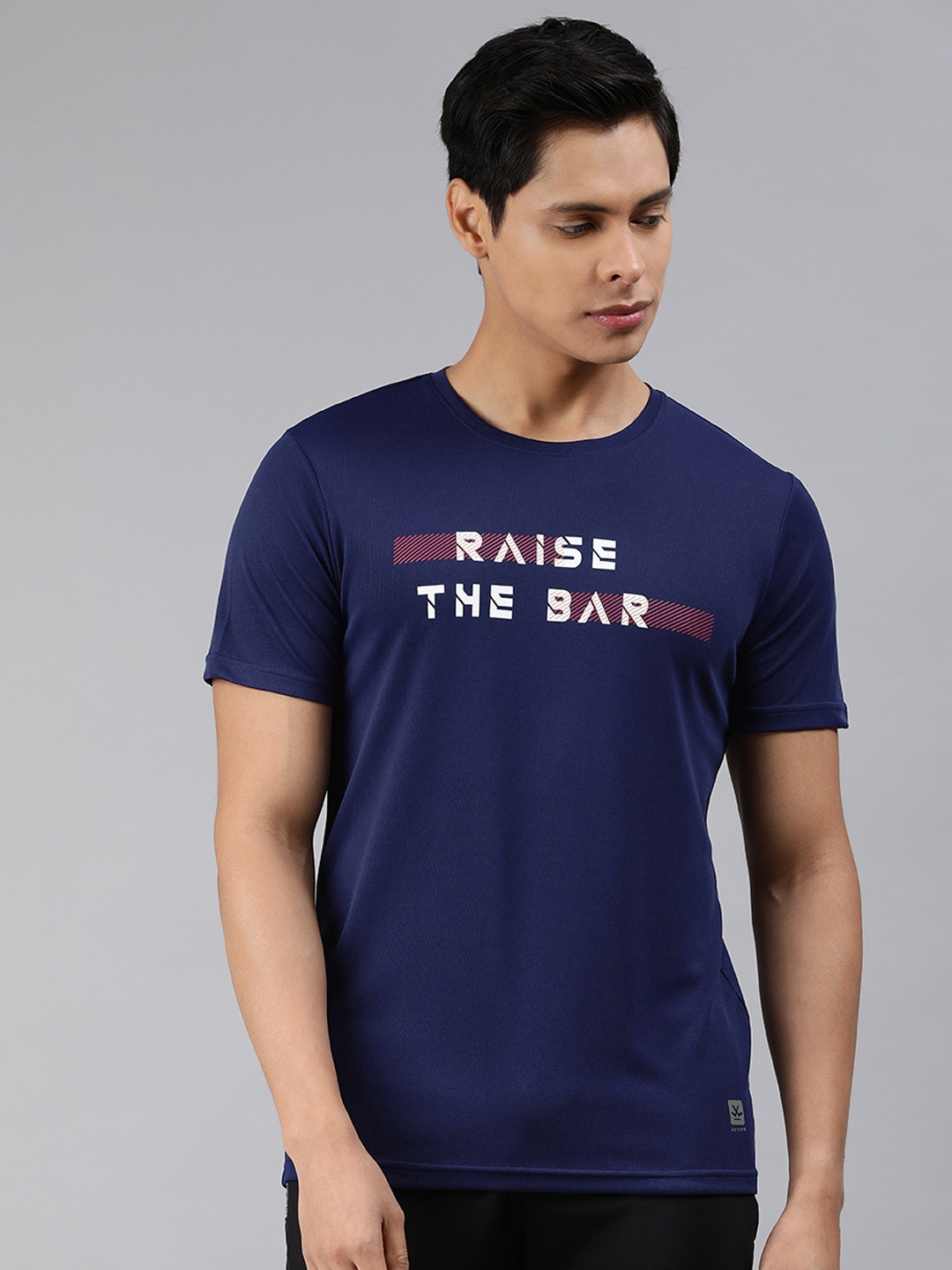 

WROGN ACTIVE Men Blue & White Printed Slim Fit T-shirt