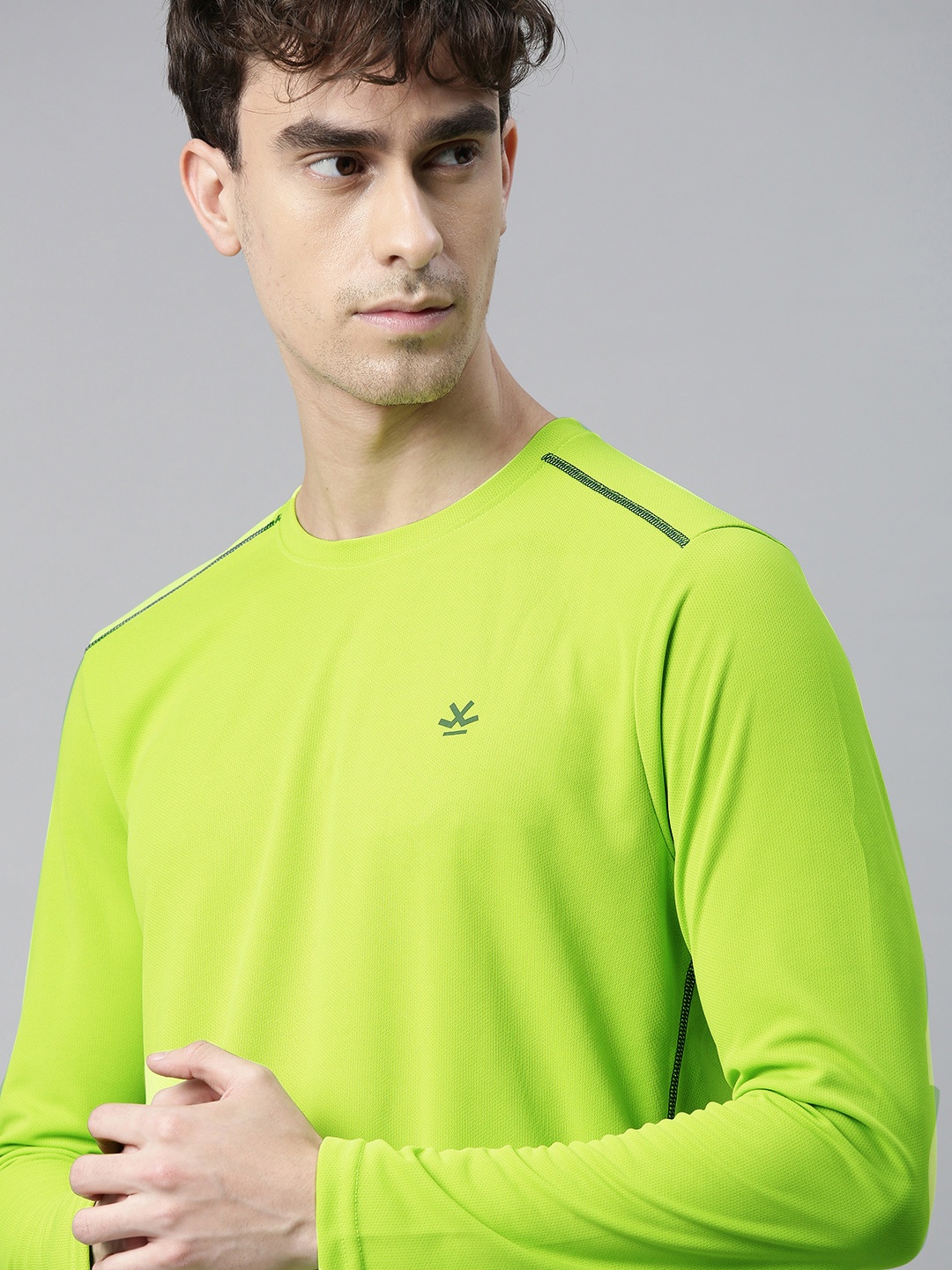 

WROGN ACTIVE Men Lime Green Solid Slim Fit Round Neck T-shirt