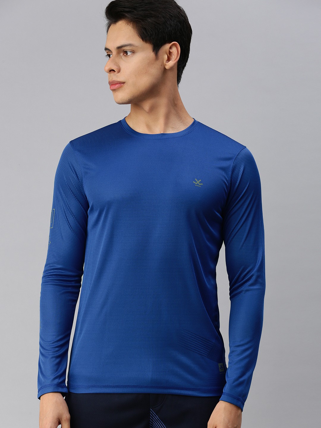 

WROGN ACTIVE Men Blue Slim Fit Self Design T-shirt