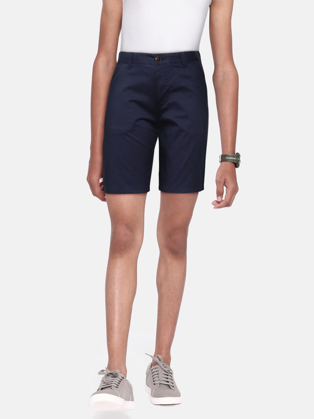

Tommy Hilfiger Boys Navy Blue Solid Regular Fit BB ESSENTIAL Chino Shorts