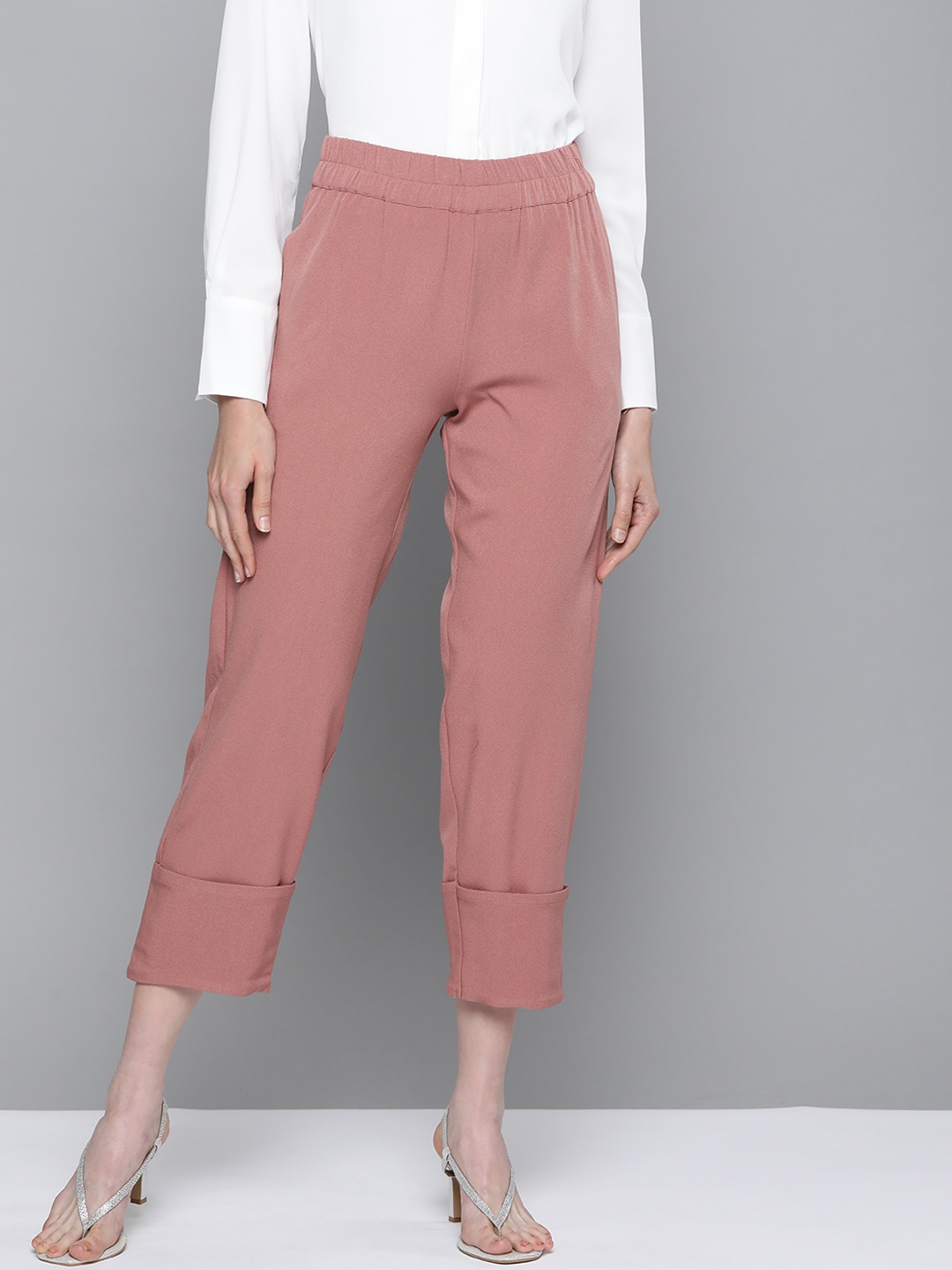 

SASSAFRAS Women Dusty Pink Regular Fit Solid Roll-Up Trousers