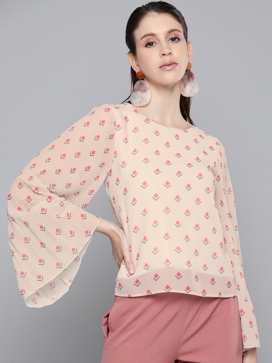 

Sassafras Beige & Pink Geometric Printed Bell Sleeves Regular Top