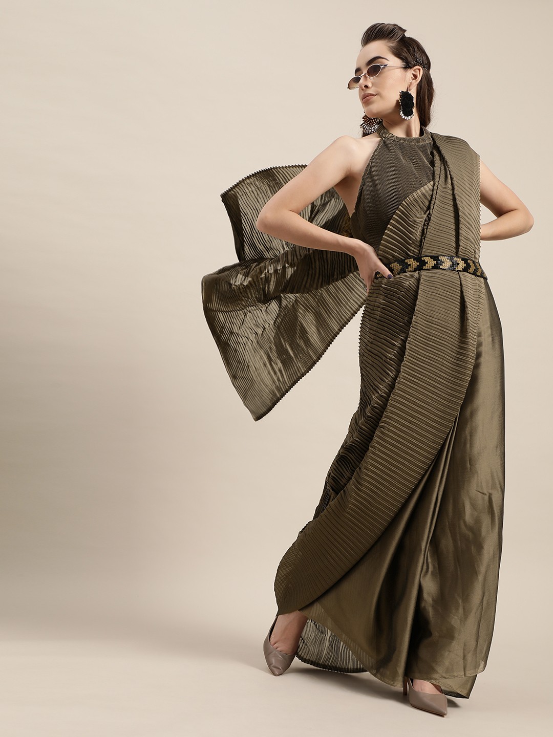 

Inddus Olive Green Solid Pleated Saree