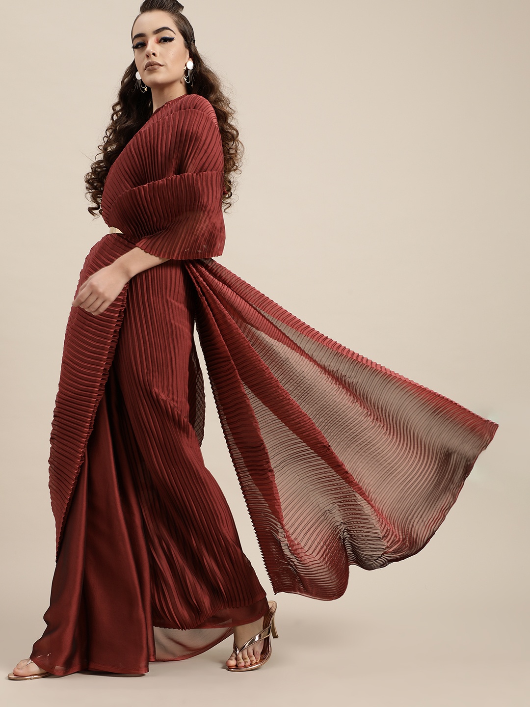 

Inddus Maroon Solid Accordion Pleated Saree