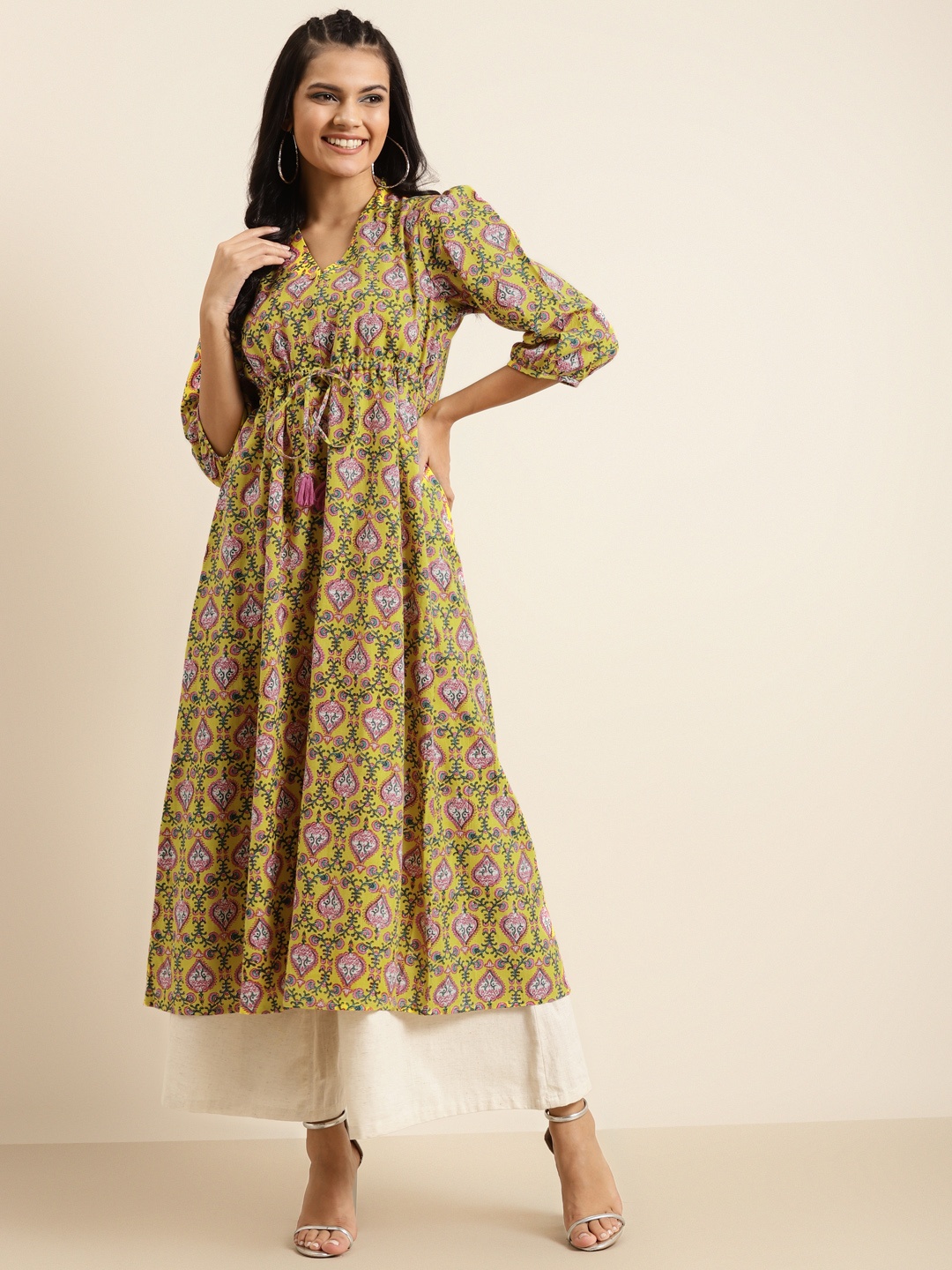

Shae by SASSAFRAS Women Yellow & Pink Ethnic Motifs Drawstring Printed Kurta