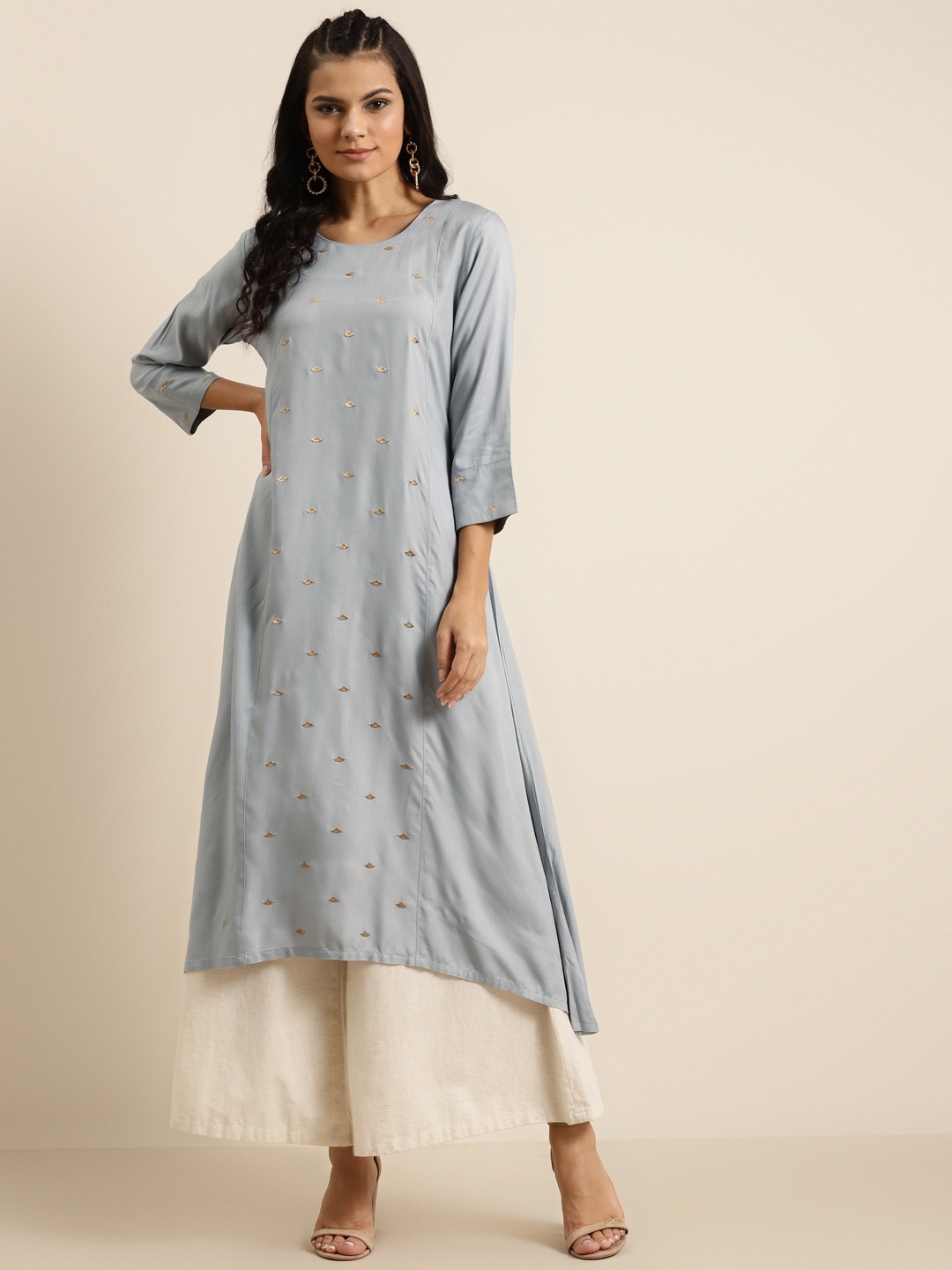 

Shae by SASSAFRAS Women Grey Geometric Embroidered Thread Work Liva Kurta