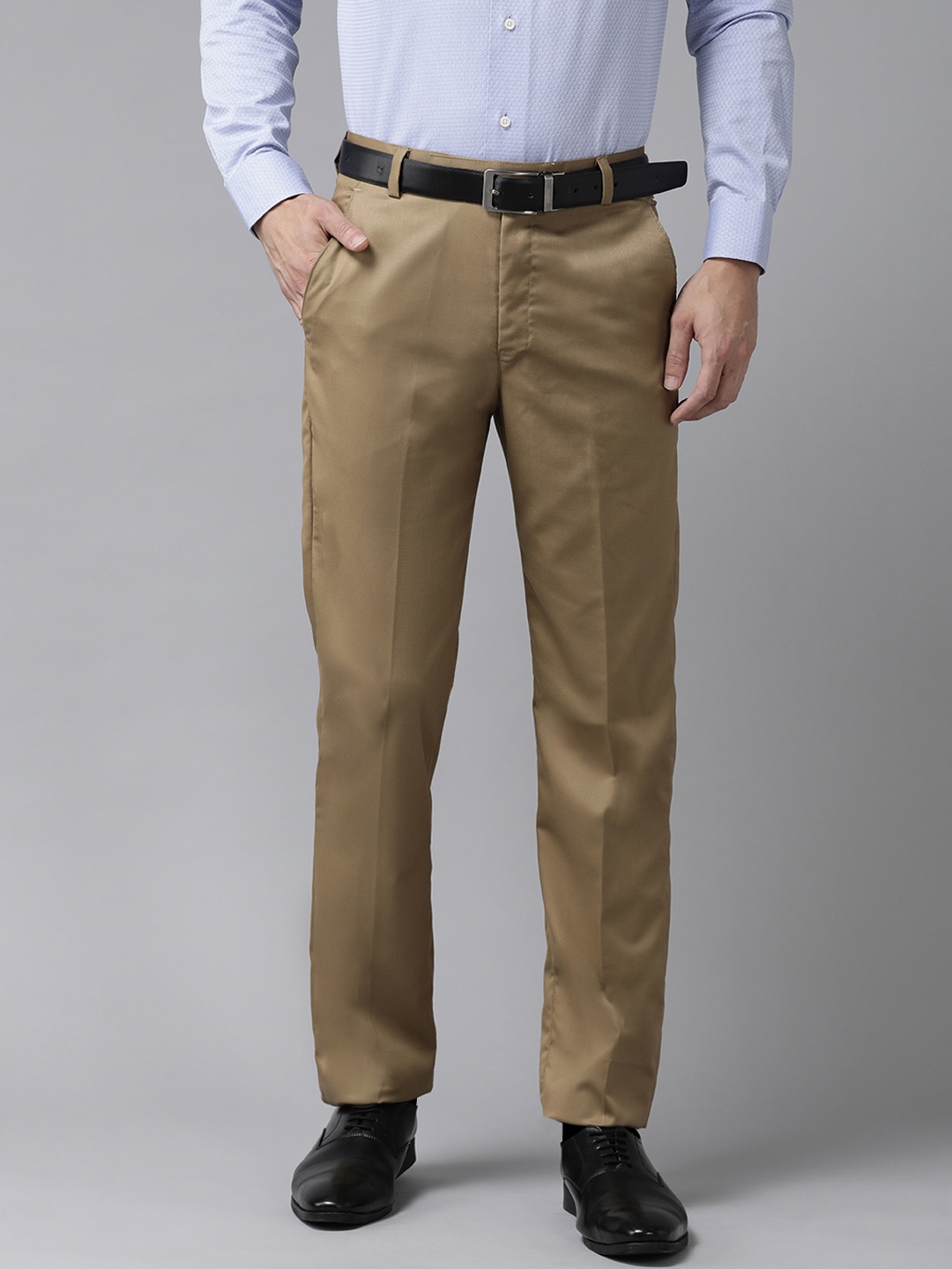 

Hangup Men Khaki Solid Regular Fit Formal Trousers