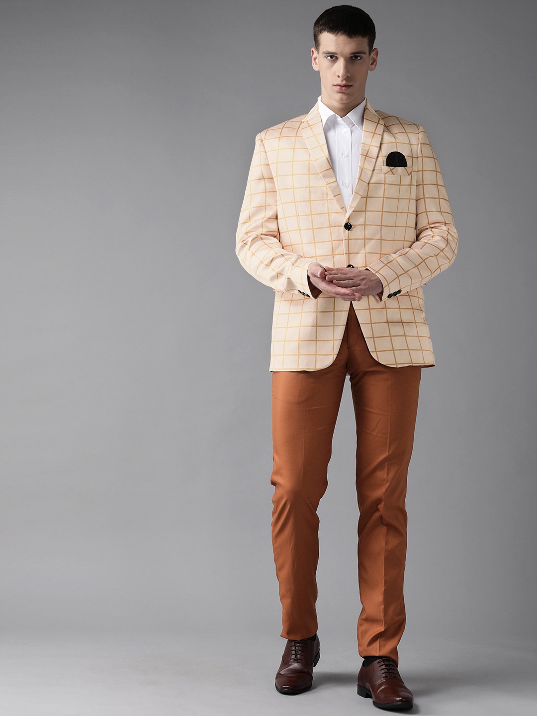 

Hangup Men Cream-Coloured & Rust Orange Checked Single-Breasted Formal Suit